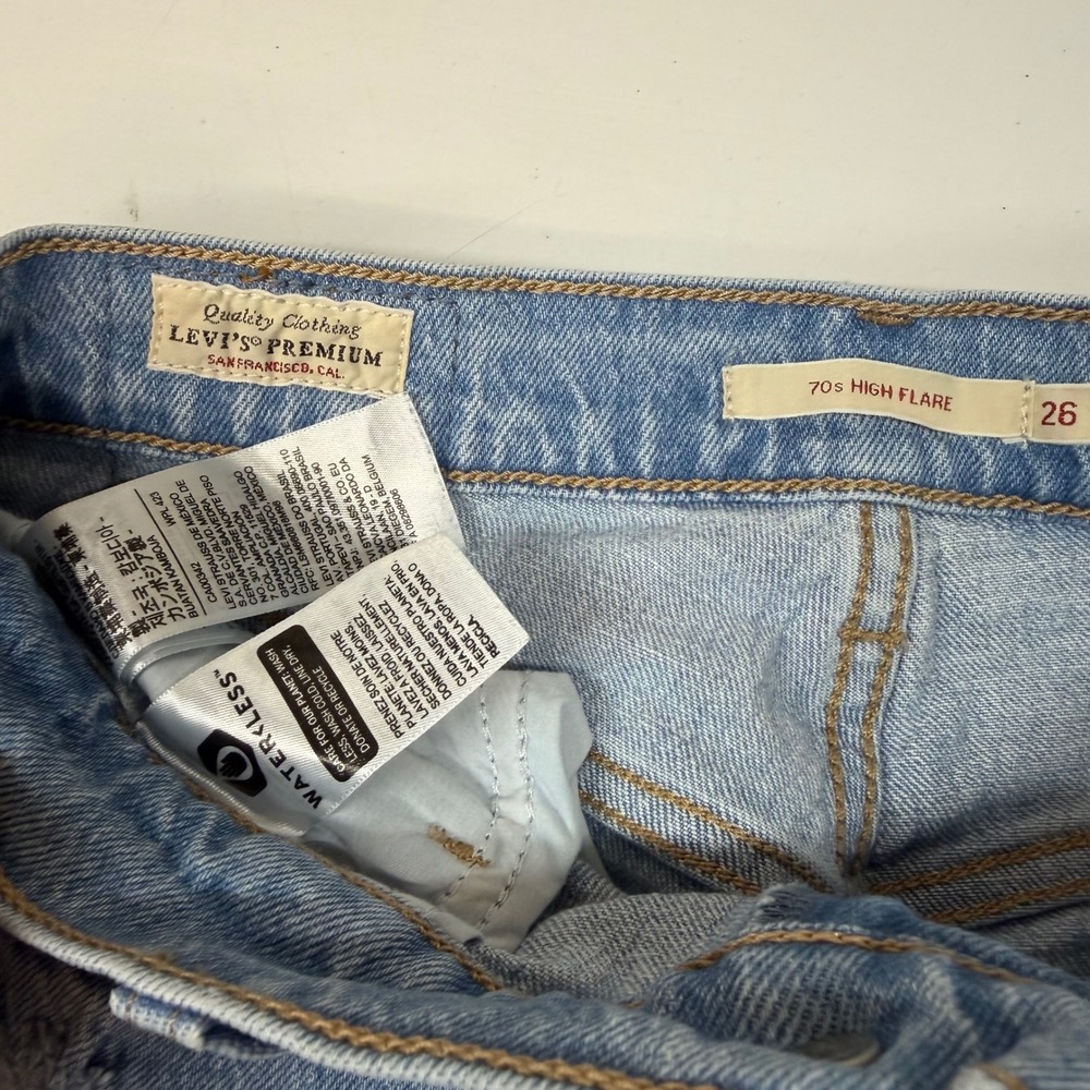 Levi's Premium 70s High Rise Flare Jeans Light Wash Distressed Sz 26x30‎ Western - Picture 5 of 8